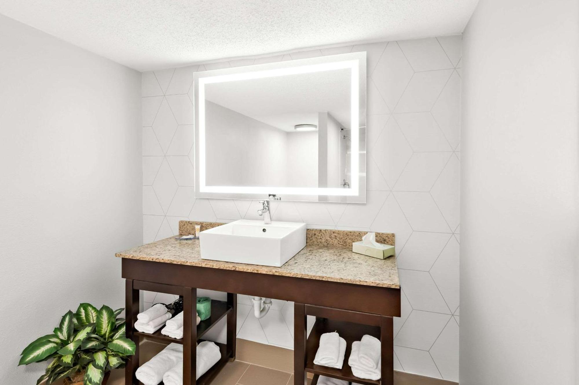 Comfort Suites Columbus Exteriér fotografie